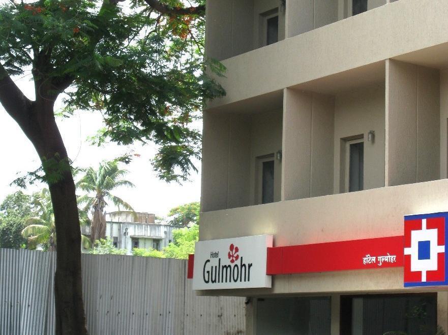Oyo 1194 Hotel Gulmohr ปูเน่ ภายนอก รูปภาพ