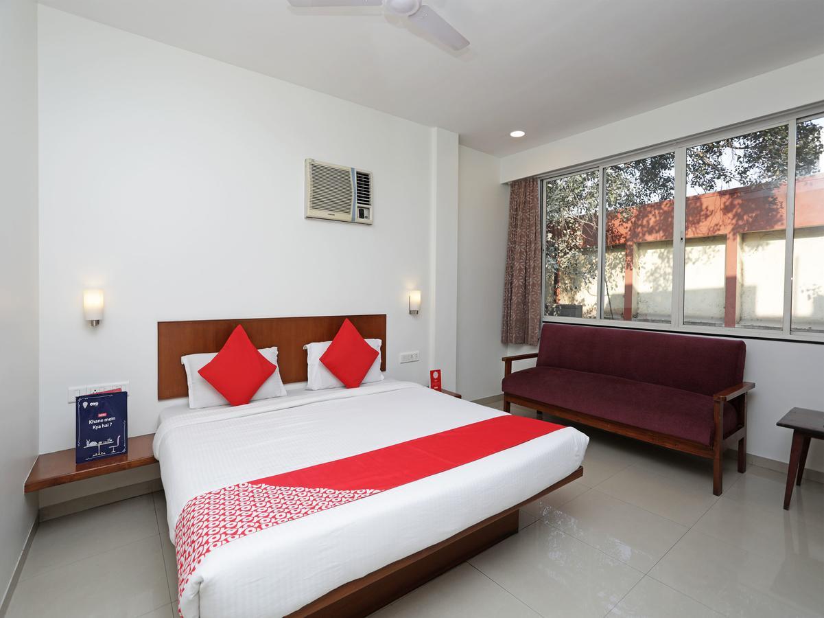 Oyo 1194 Hotel Gulmohr ปูเน่ ภายนอก รูปภาพ
