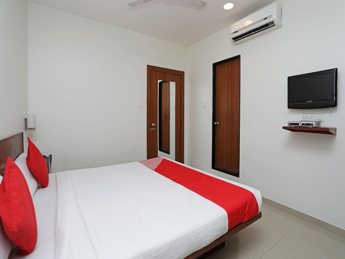 Oyo 1194 Hotel Gulmohr ปูเน่ ภายนอก รูปภาพ