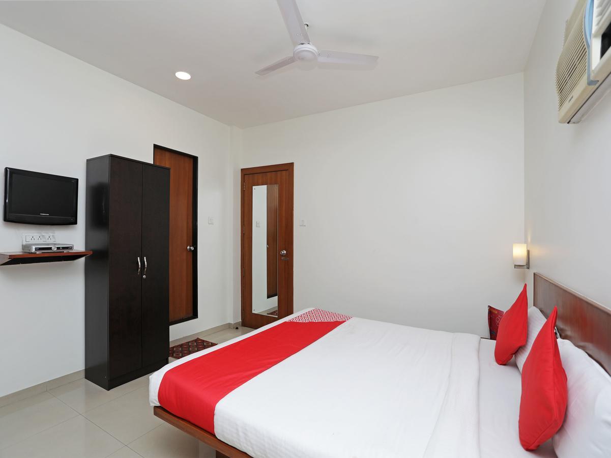 Oyo 1194 Hotel Gulmohr ปูเน่ ภายนอก รูปภาพ